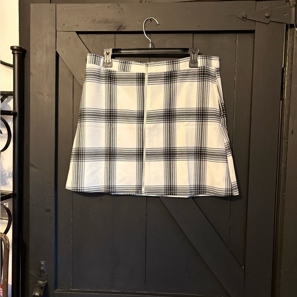 Brandy Melville Black and White Plaid Pencil Skirt